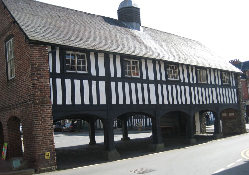 Market hall, Lllanidloes.jpg